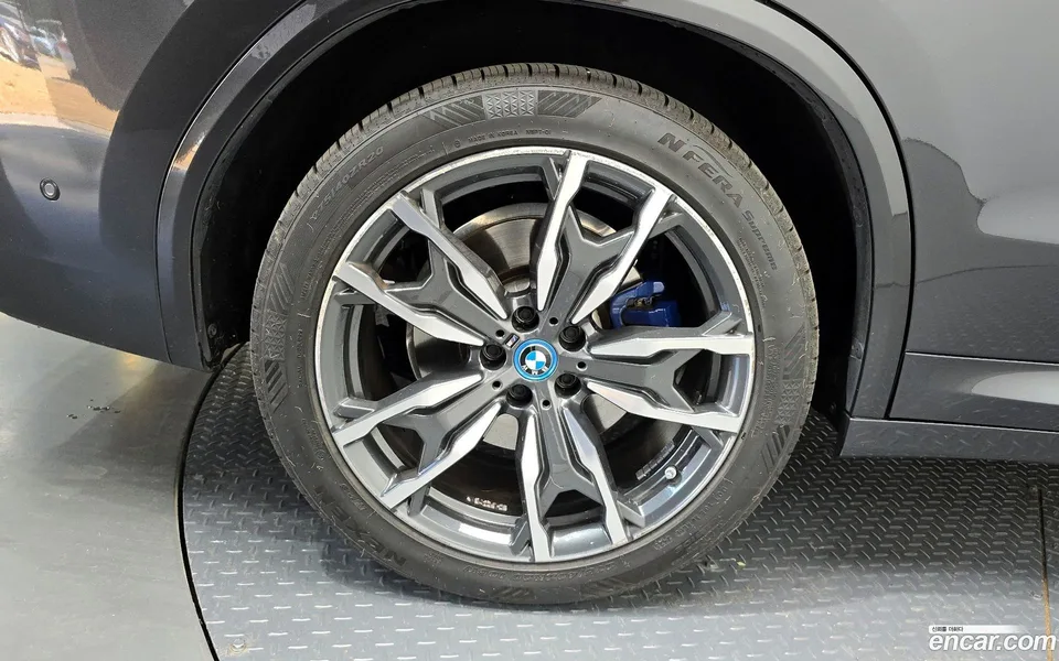 BMW X3 xDrive 30e M 2023 — миниатюра 5