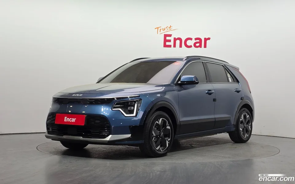 Kia Niro EV 2023 — фото 1, купить с доставкой в Москву