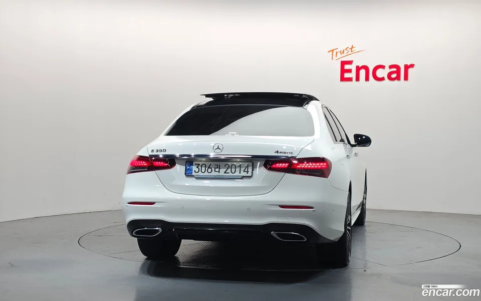 Mercedes-Benz E-Class E350 4MATIC AMG Line 2023 — миниатюра 4