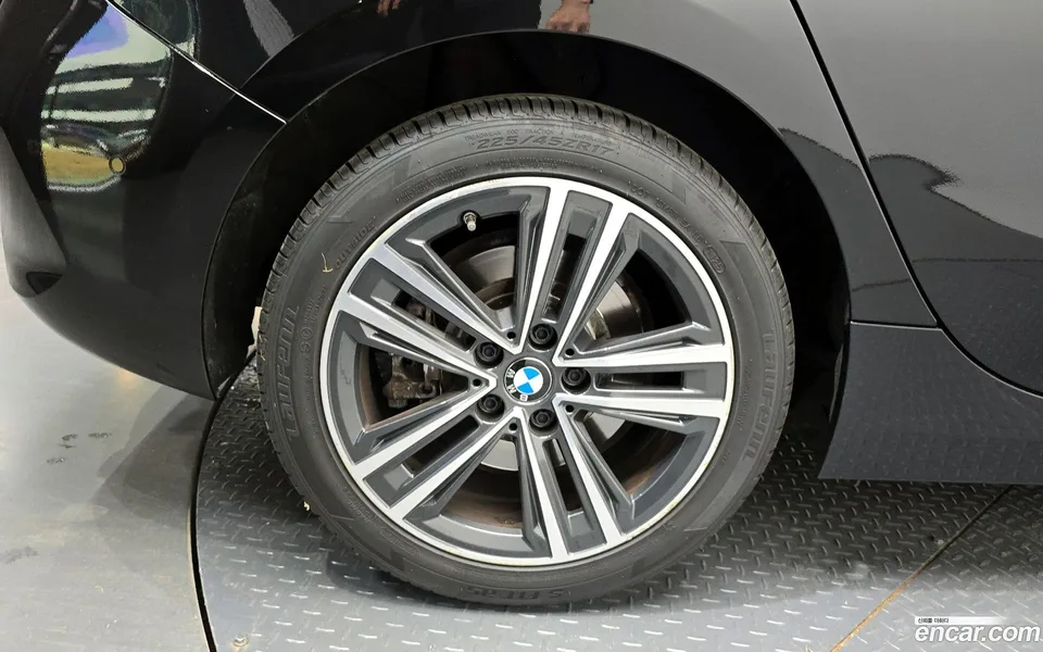 BMW 1 Series 120i 2022 — миниатюра 5