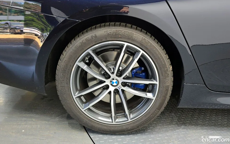 BMW 5 Series 520i M 2022 — миниатюра 5
