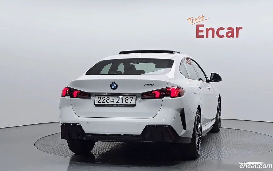 BMW 2 Series Gran Coupe 228 xDrive M 2025 — миниатюра 4