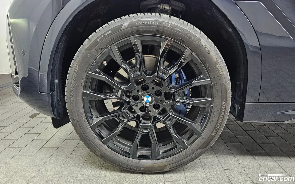 BMW X6 xDrive40i M 2025 — миниатюра 5