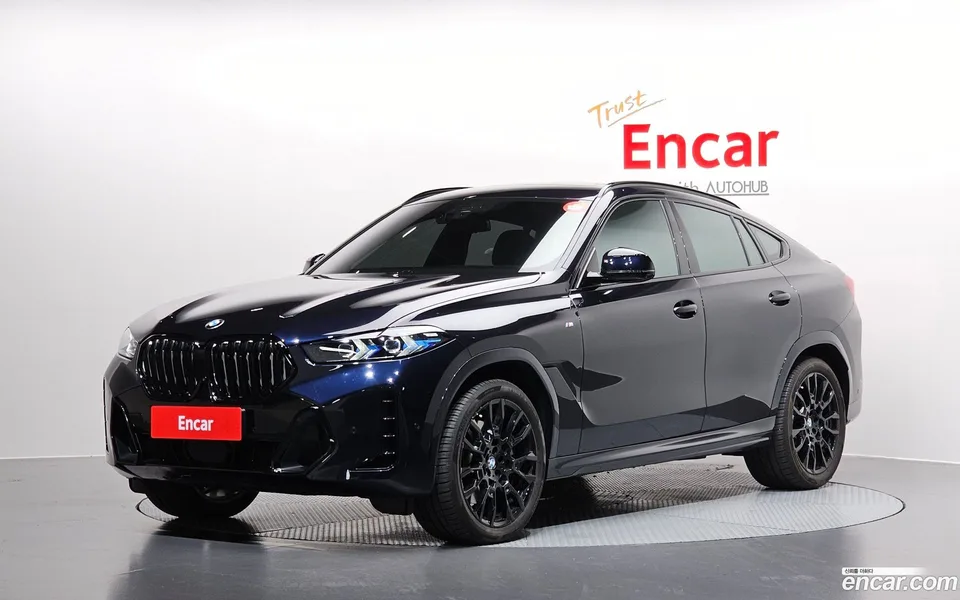 BMW X6 xDrive40i M 2025 — фото 1, купить с доставкой в Москву