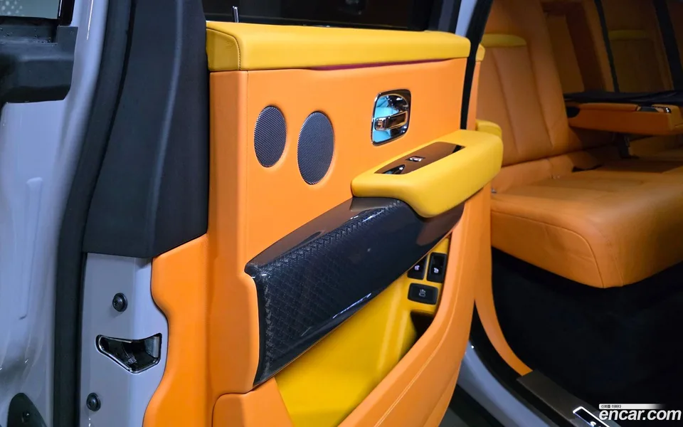 Rolls-Royce Cullinan 6.7 V12 2023 — миниатюра 4