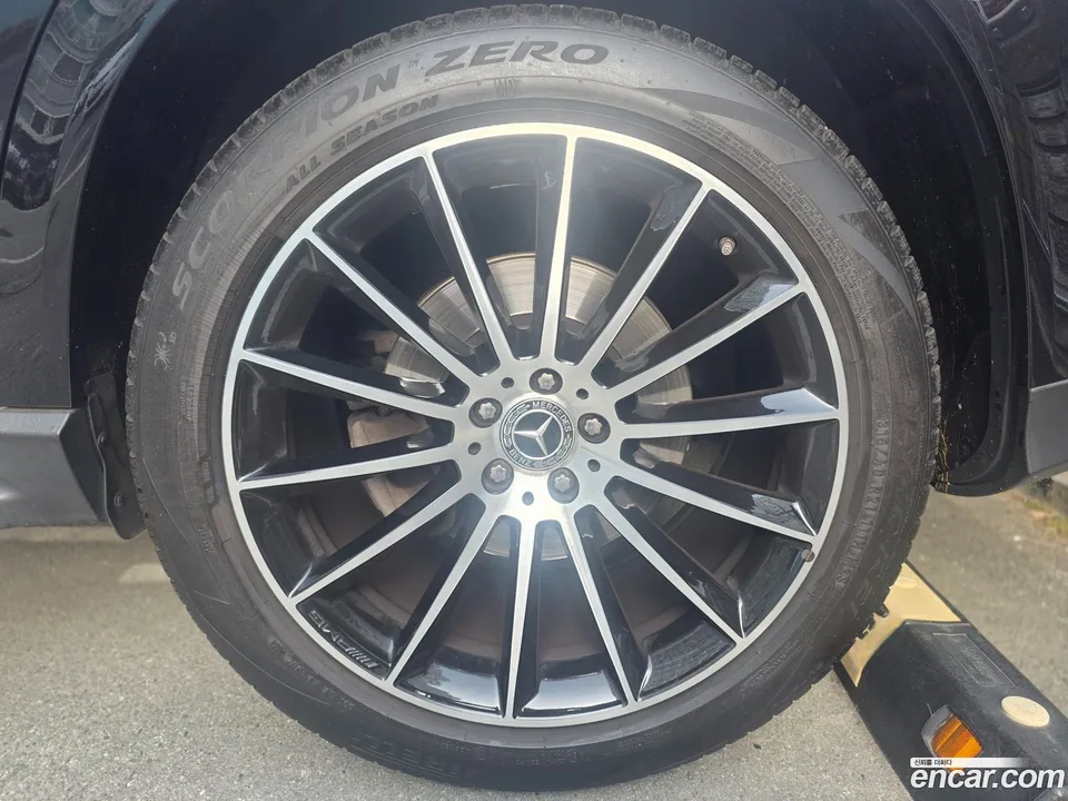 Mercedes-Benz GLE-Class GLE400d 4MATIC 2022 — миниатюра 4