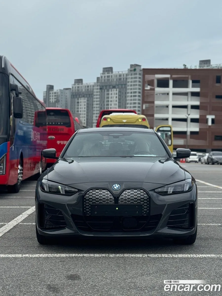 BMW i4 eDrive40 M 2025 — миниатюра 2
