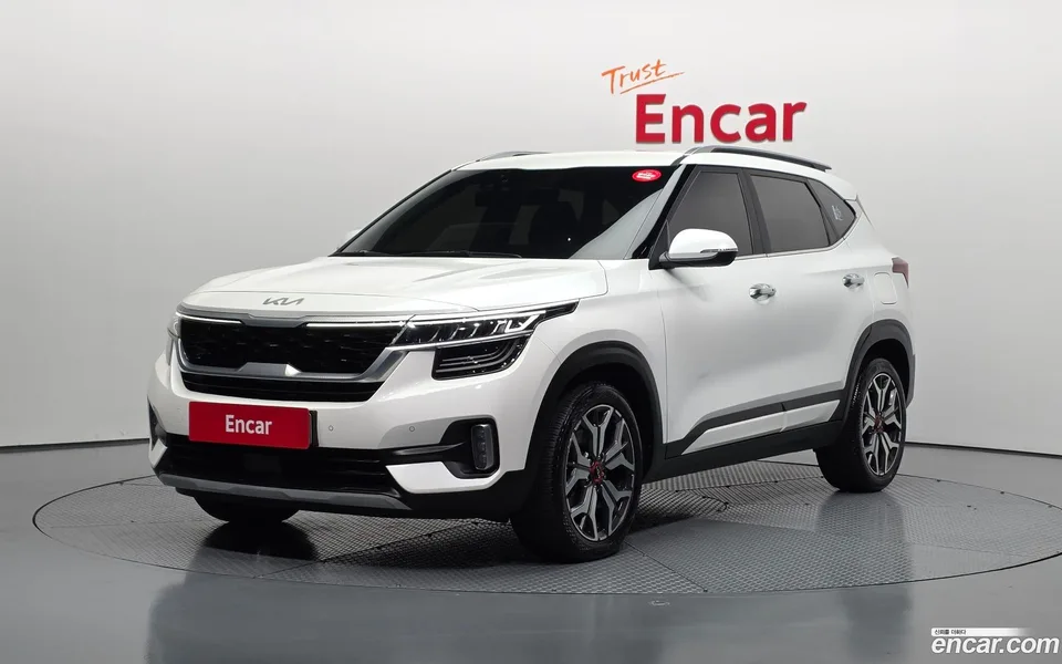 Kia Seltos 1.6 2WD 2022 — фото 1, купить с доставкой в Москву