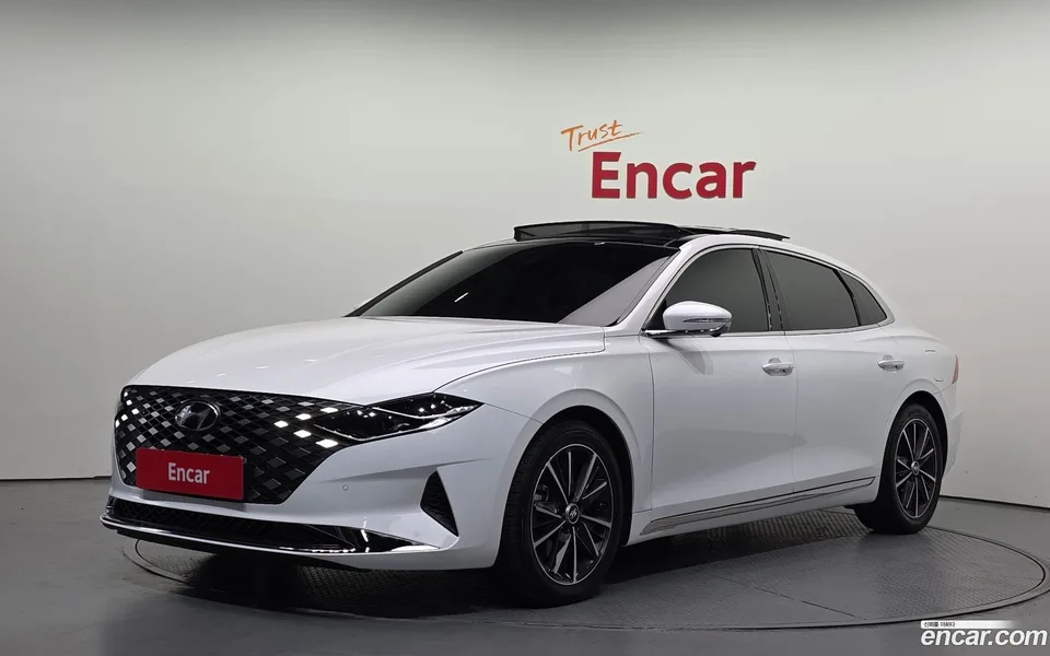 Hyundai Grandeur IG 2.5 2022 — photo 1, buy with delivery to Moscow