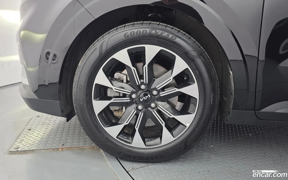 Kia Carnival 9 2022 — thumbnail 2