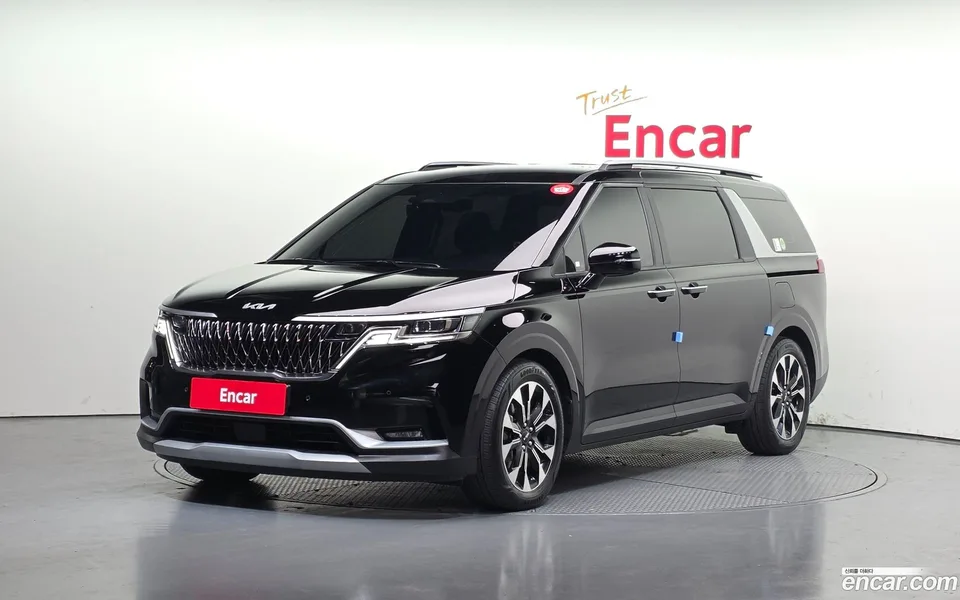 Kia Carnival 9 2022 — photo 1, buy with delivery to Moscow