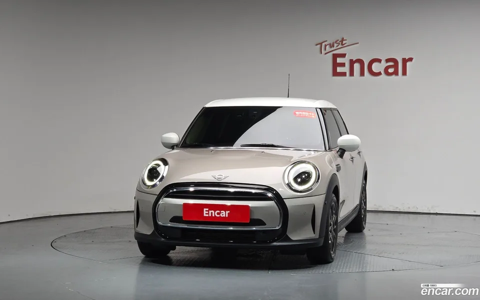 MINI Cooper 5 2024 — миниатюра 3