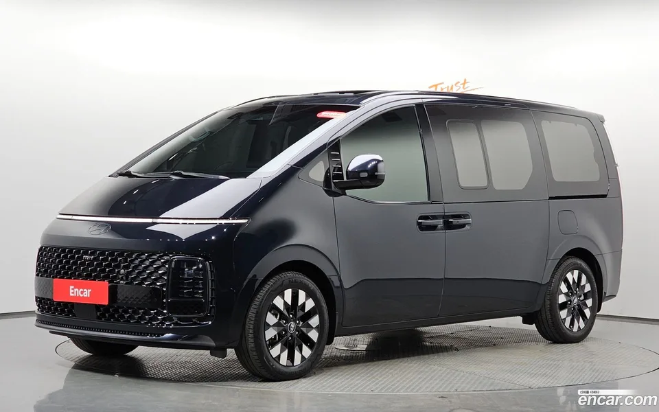 Hyundai Staria HEV 1.6 9 2024 — фото 1, купить с доставкой в Москву