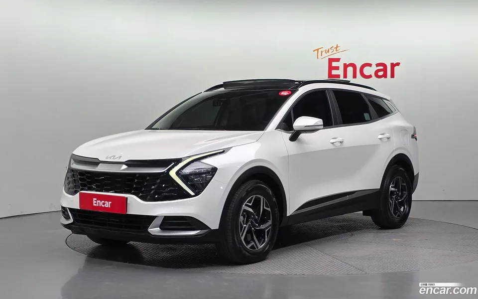 Kia Sportage 2.0 4WD 2023 — photo 1, buy with delivery to Moscow