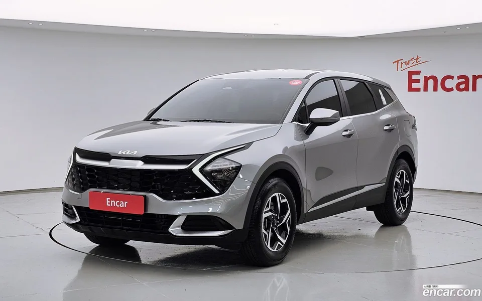 Kia Sportage 2.0 2WD 2024 — фото 1, купить с доставкой в Москву