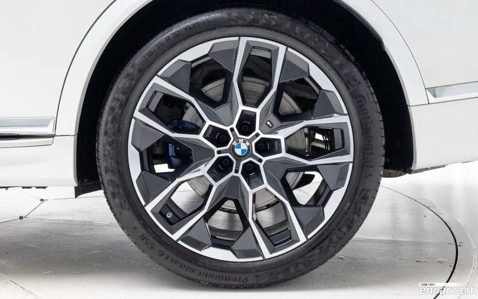 BMW X7 xDrive 40i M 6 2025 — миниатюра 2