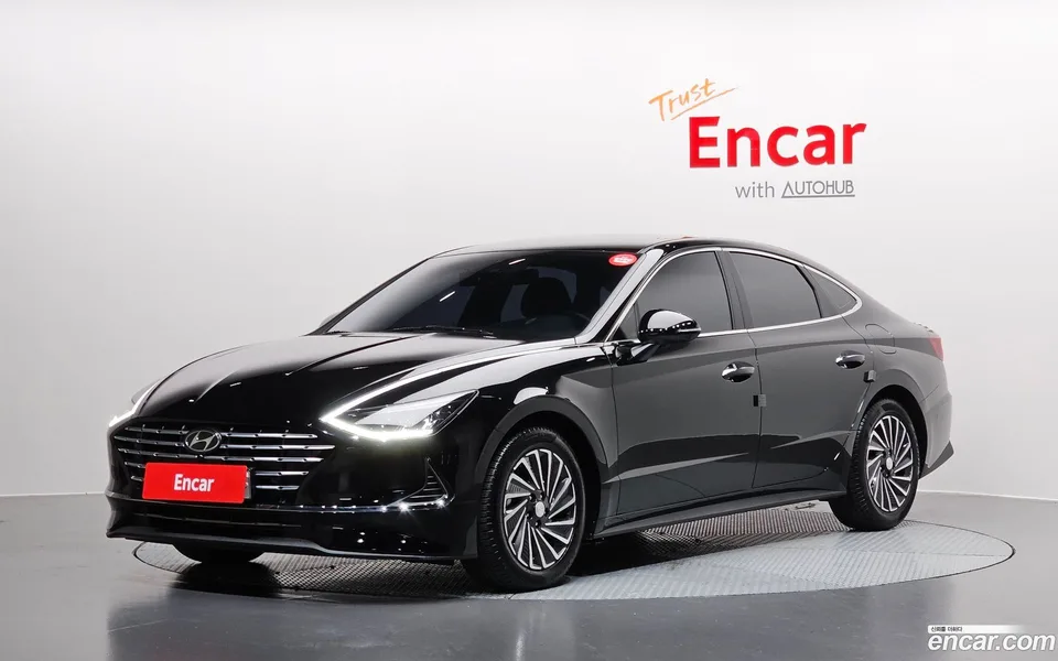 Hyundai Sonata Hybrid 2023 — фото 1, купить с доставкой в Москву
