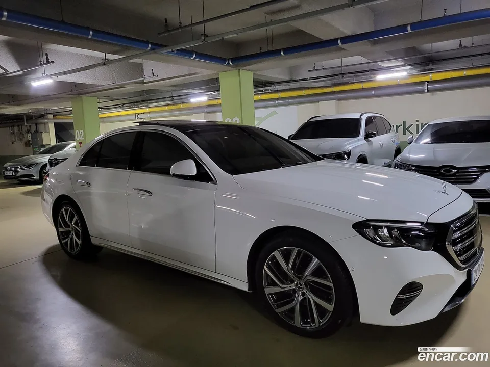 Mercedes-Benz E-Class E220d 4MATIC 2025 — миниатюра 3
