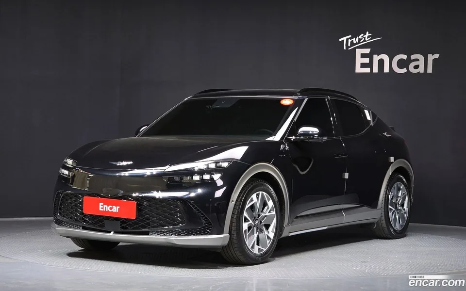 Genesis GV60 2022 — фото 1, купить с доставкой в Москву