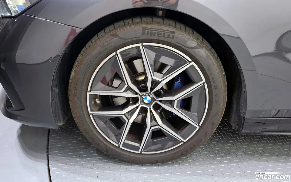 BMW 5 Series 520i M 2025 — миниатюра 2
