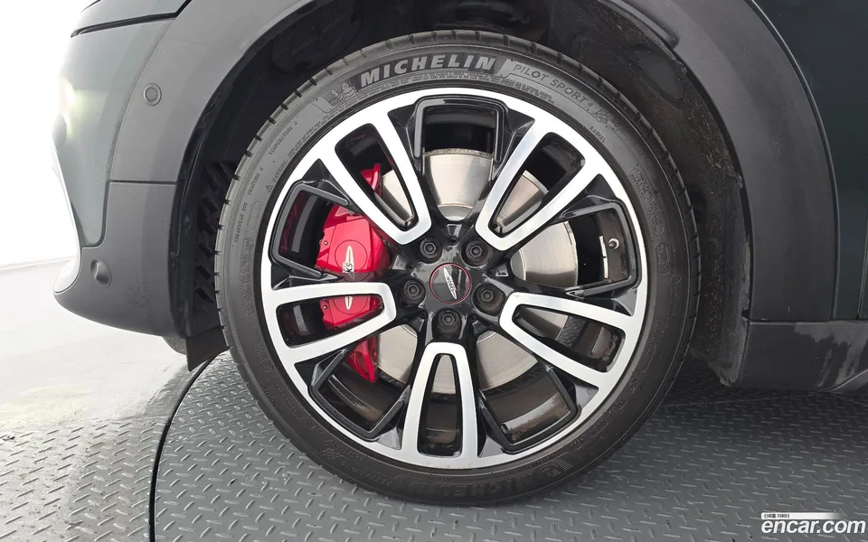 MINI Cooper S Countryman JCW 2023 — миниатюра 2