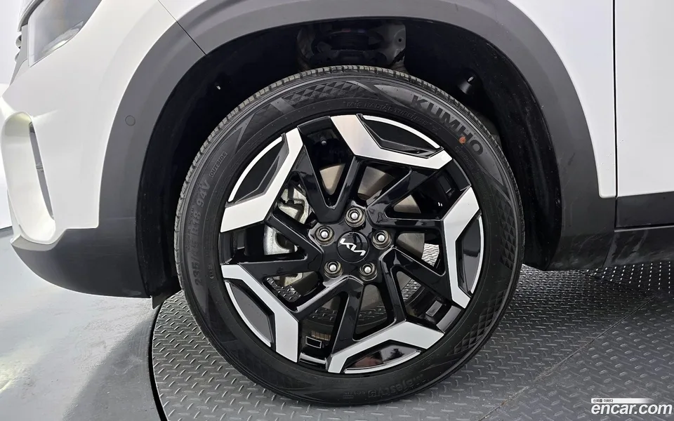 Kia Seltos 1.6 2WD 2024 — миниатюра 2