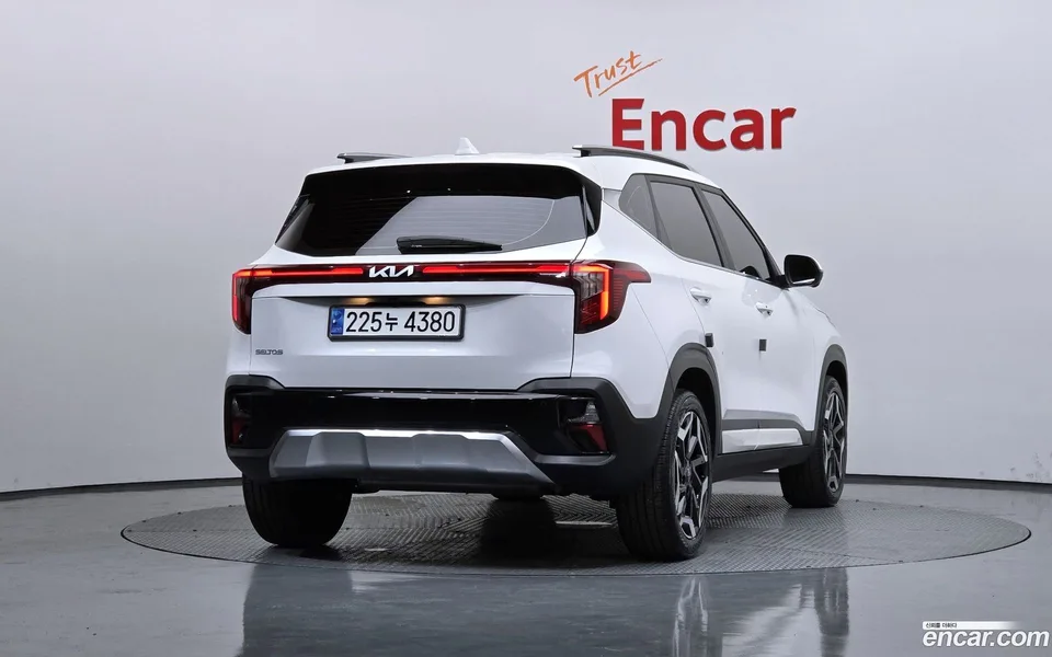 Kia Seltos 1.6 2WD 2024 — миниатюра 4