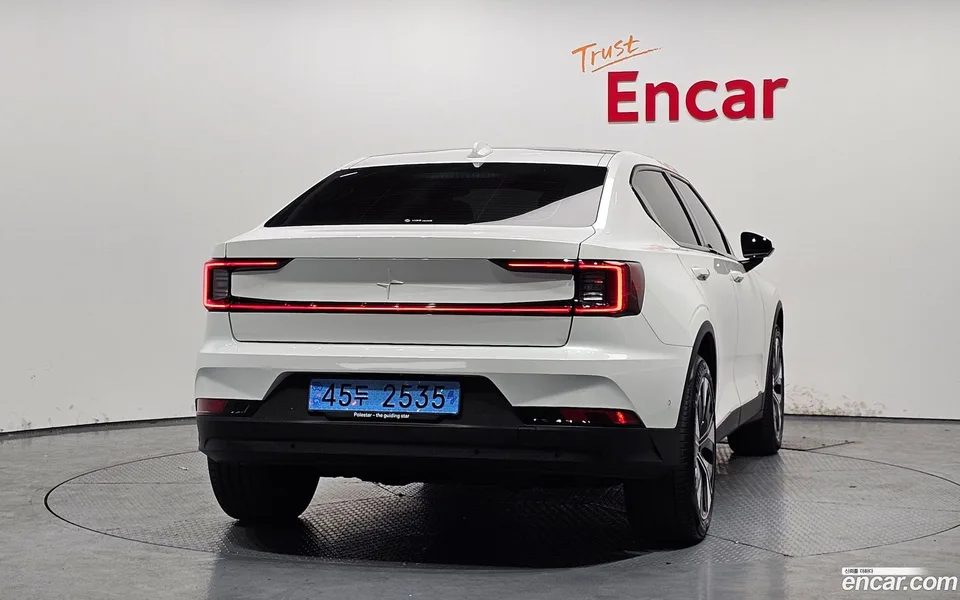 Polestar Polestar 2 2023 — миниатюра 4