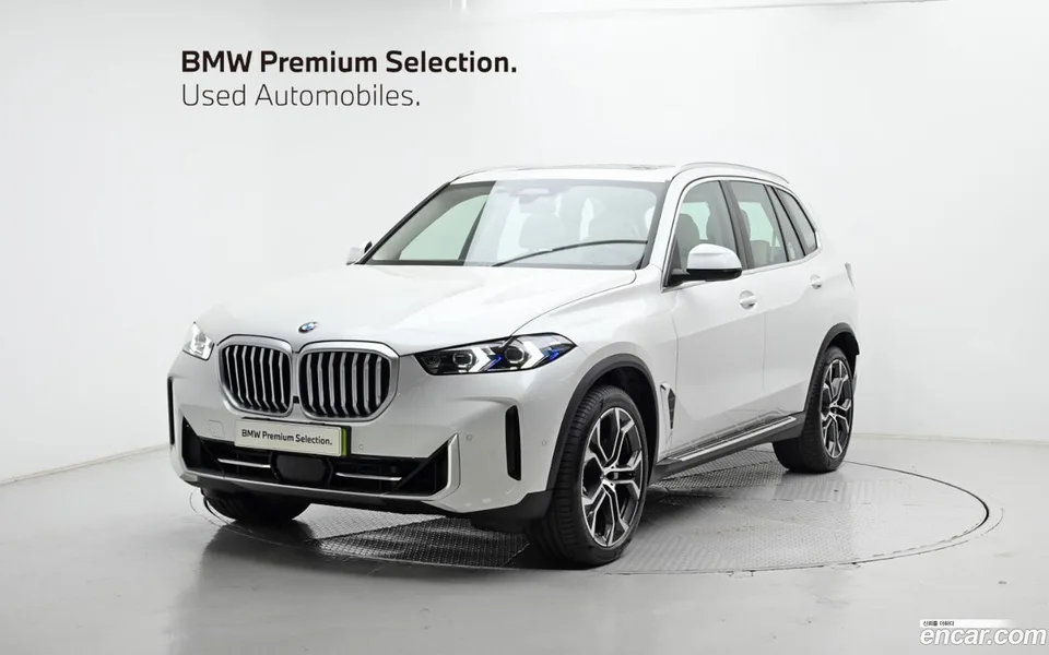 BMW X5 xDrive 40i xLine 2025 — фото 1, купить с доставкой в Москву
