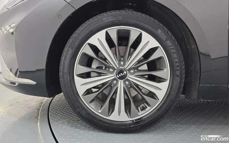 Kia K8 Hybrid 2023 — миниатюра 2