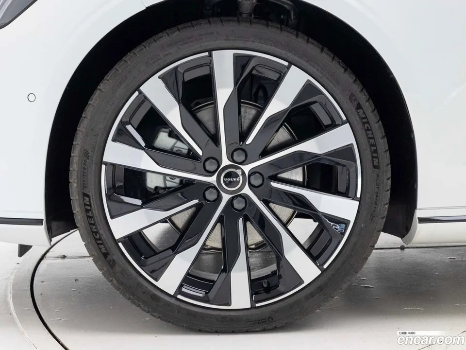Volvo S90 B5 2025 — миниатюра 2