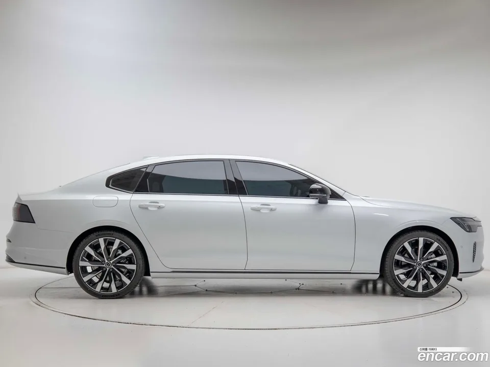 Volvo S90 B5 2025 — миниатюра 3