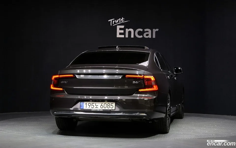 Volvo S90 B6 AWD 2022 — миниатюра 4