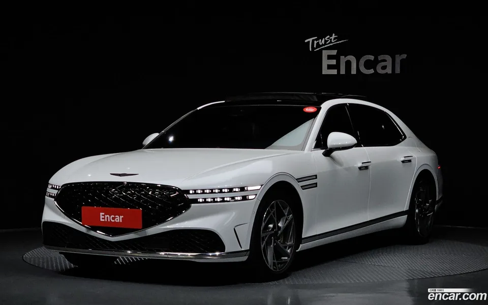 Genesis G90 3.5 AWD 2022 — фото 1, купить с доставкой в Москву