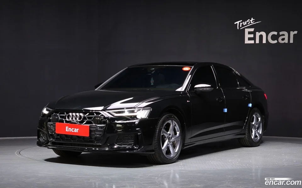 Audi A6 45 TFSI 2025 — фото 1, купить с доставкой в Москву