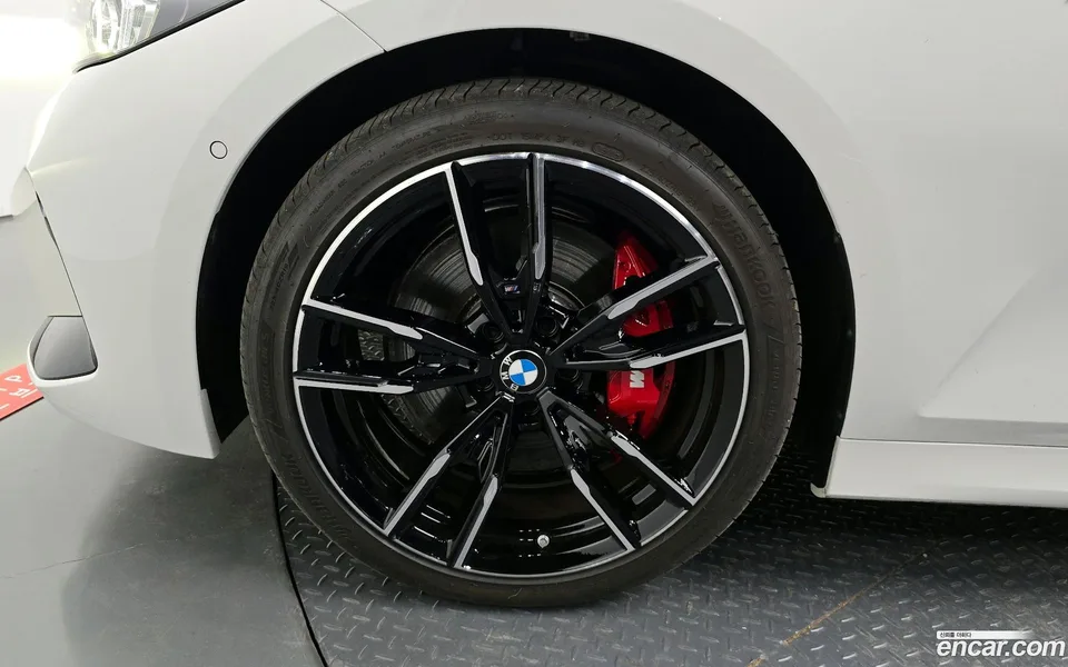 BMW 3 Series M340i xDrive 2025 — thumbnail 2