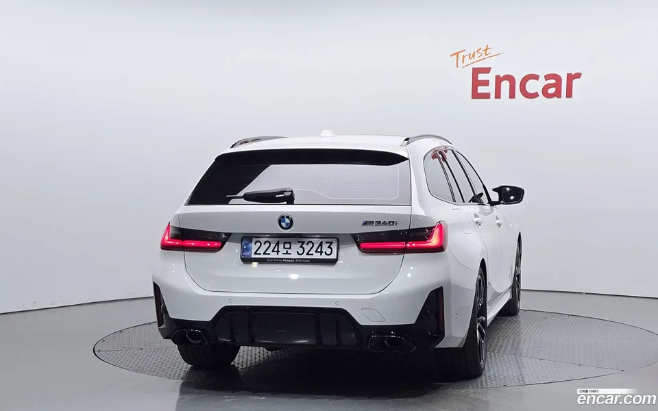 BMW 3 Series M340i xDrive 2025 — thumbnail 4