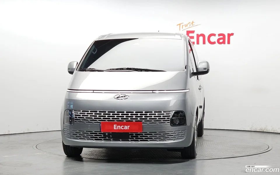 Hyundai Staria 5 2023 — миниатюра 3