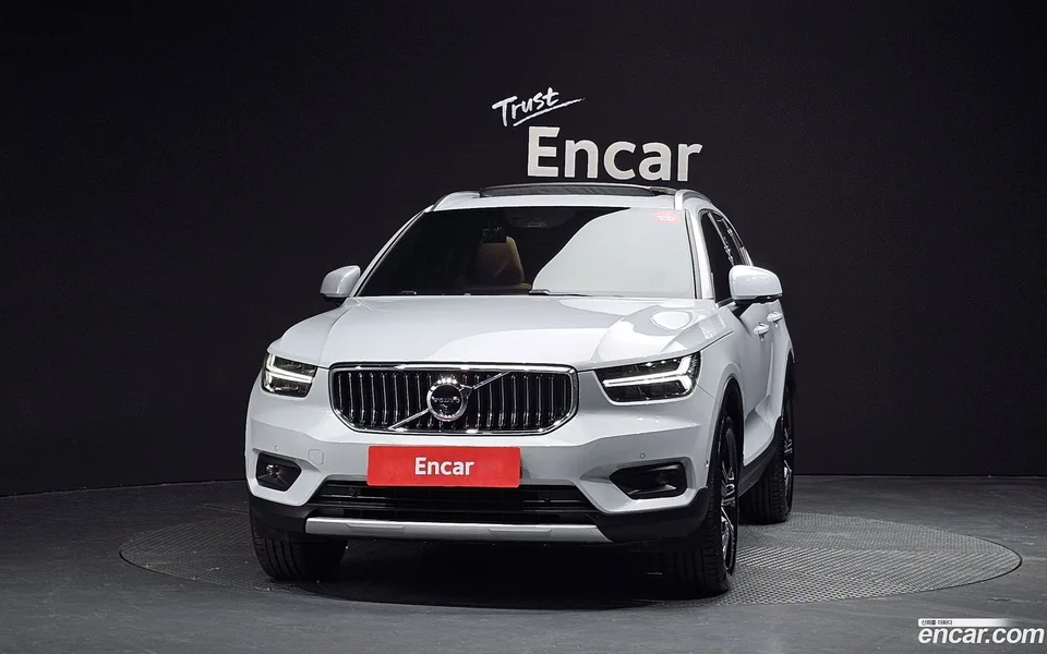 Volvo XC40 B4 2022 — миниатюра 3
