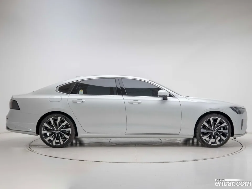 Volvo S90 B5 2025 — миниатюра 3