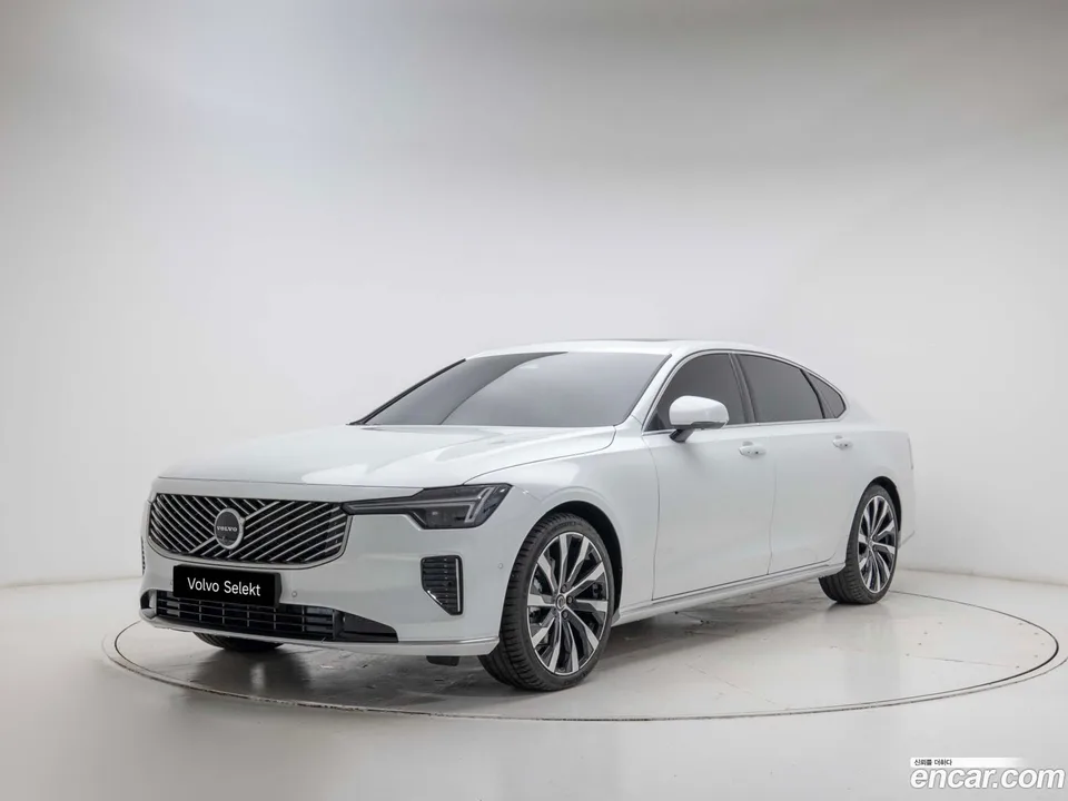 Volvo S90 B5 2025 — фото 1, купить с доставкой в Москву