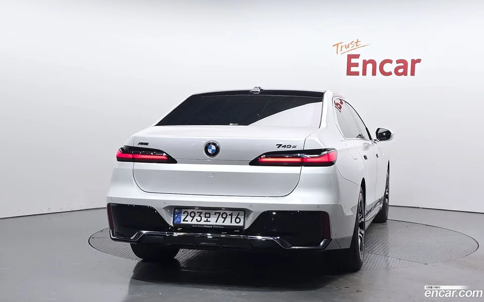 BMW 7 Series 740d xDrive M 2024 — миниатюра 4