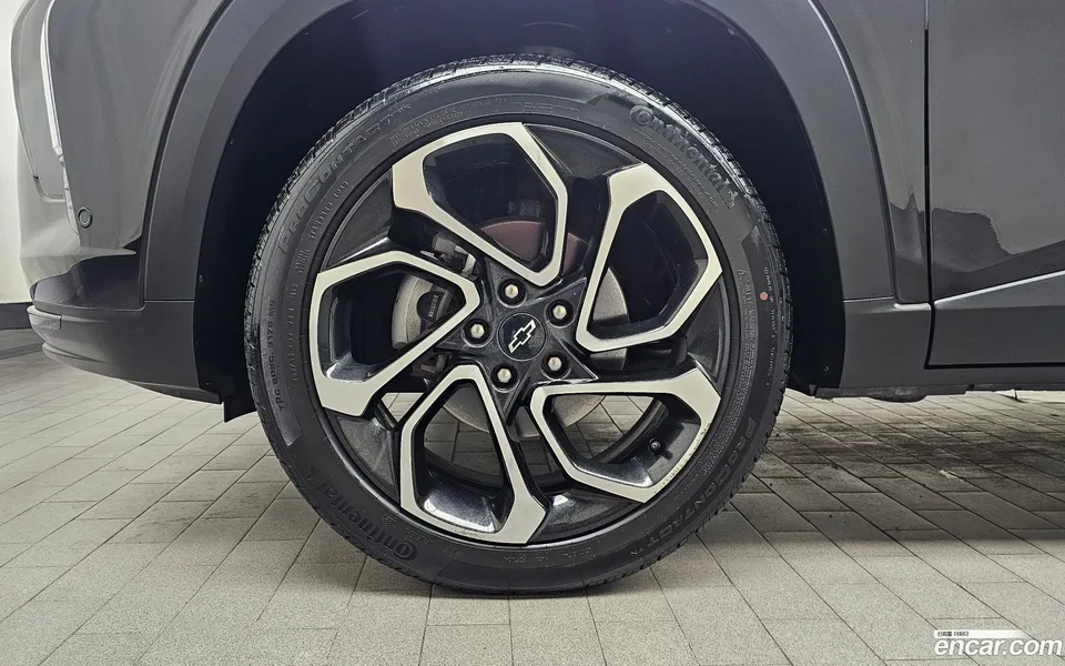 Chevrolet Trax Crossover 1.2 RS 2023 — миниатюра 2