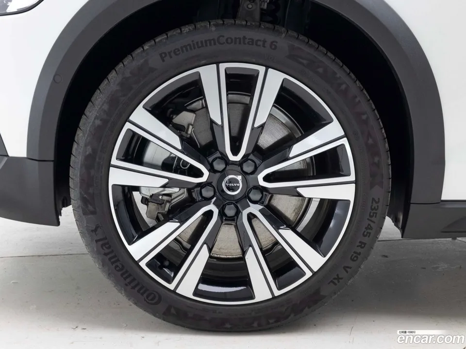 Volvo V60 Cross Country B5 AWD 2026 — миниатюра 2