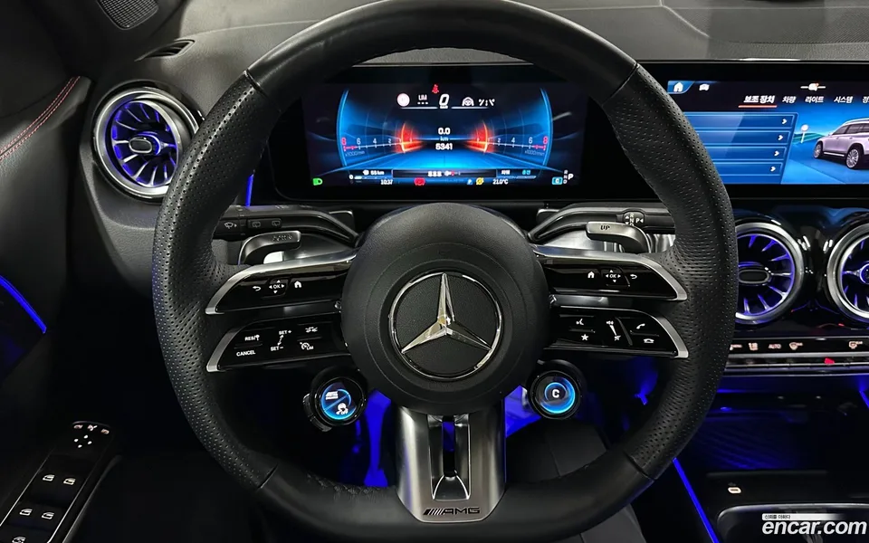 Mercedes-Benz GLB-Class AMG GLB35 4MATIC 2025 — миниатюра 5