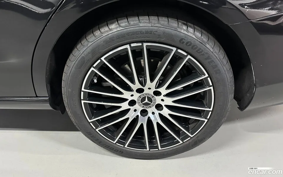 Mercedes-Benz C-Class C200 2025 — миниатюра 2