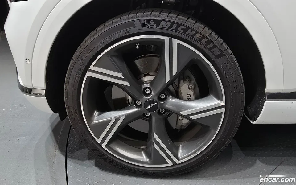 Genesis GV80 2.5T AWD 2025 — thumbnail 2