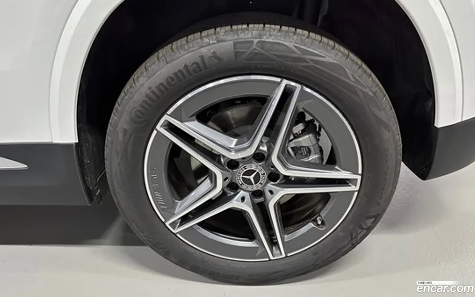 Mercedes-Benz GLA-Class GLA250 4MATIC 2025 — миниатюра 2