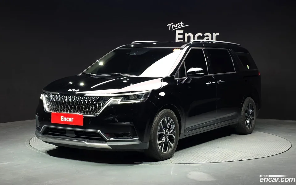 Kia Carnival 9 2022 — фото 1, купить с доставкой в Москву