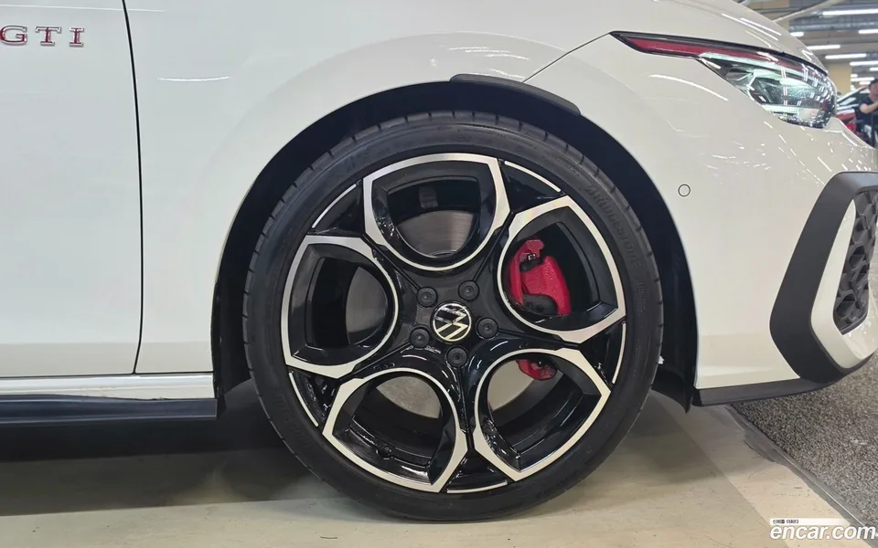 Volkswagen Golf 2.0 GTI 2025 — миниатюра 5